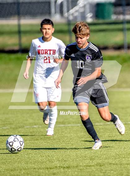 Thumbnail 3 in North vs Blue Valley Northwest (KSHSAA 6A Consolation) photogallery.