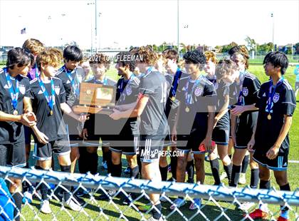 Thumbnail 2 in North vs Blue Valley Northwest (KSHSAA 6A Consolation) photogallery.