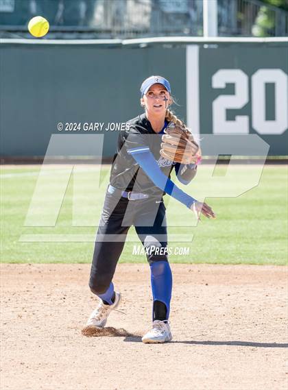 Thumbnail 3 in Rocklin vs. Tracy (CIF SJS D2 Final) photogallery.