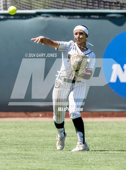 Thumbnail 1 in Rocklin vs. Tracy (CIF SJS D2 Final) photogallery.