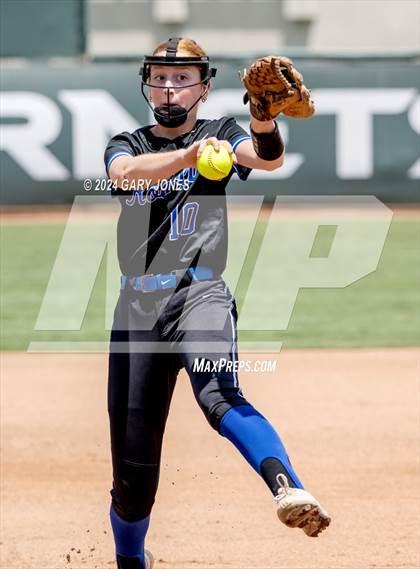 Thumbnail 3 in Rocklin vs. Tracy (CIF SJS D2 Final) photogallery.