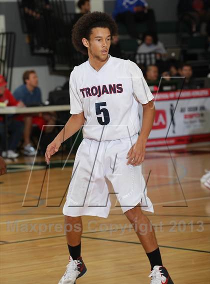 Thumbnail 2 in Lutheran vs. View Park (MLK Showcase) photogallery.