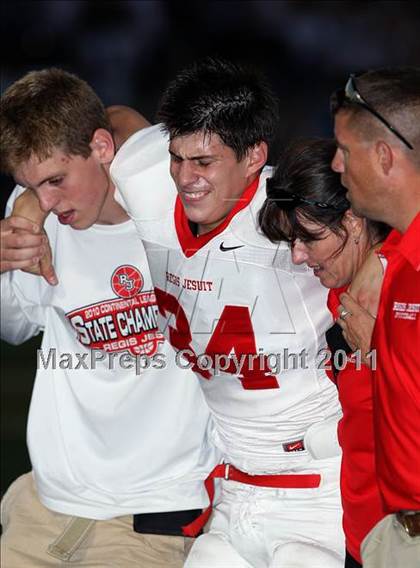 Thumbnail 3 in Regis Jesuit @ Valor Christian photogallery.