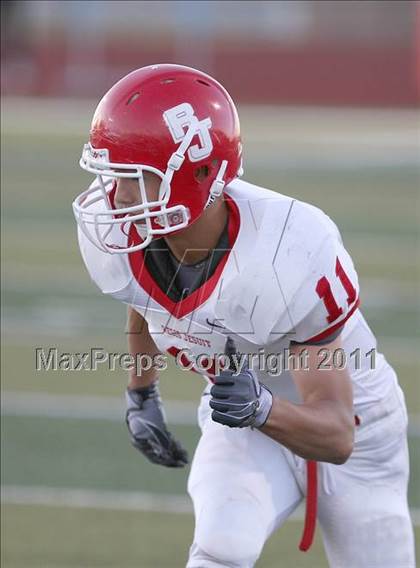 Thumbnail 3 in Regis Jesuit @ Valor Christian photogallery.
