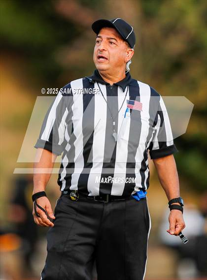 Thumbnail 1 in JV: Bishop O'Dowd @ Moreau Catholic photogallery.