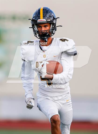 Thumbnail 3 in JV: Bishop O'Dowd @ Moreau Catholic photogallery.