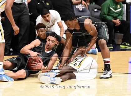 Thumbnail 2 in Moreau Catholic vs. Bishop O'Dowd (CIF NCS D3 Final) photogallery.