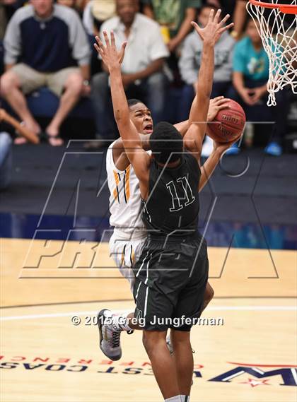 Thumbnail 2 in Moreau Catholic vs. Bishop O'Dowd (CIF NCS D3 Final) photogallery.