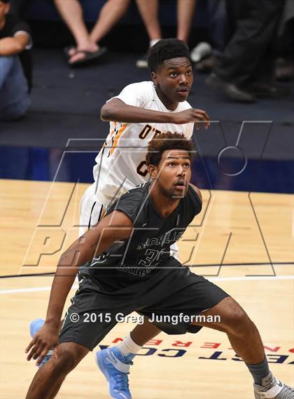Thumbnail 1 in Moreau Catholic vs. Bishop O'Dowd (CIF NCS D3 Final) photogallery.