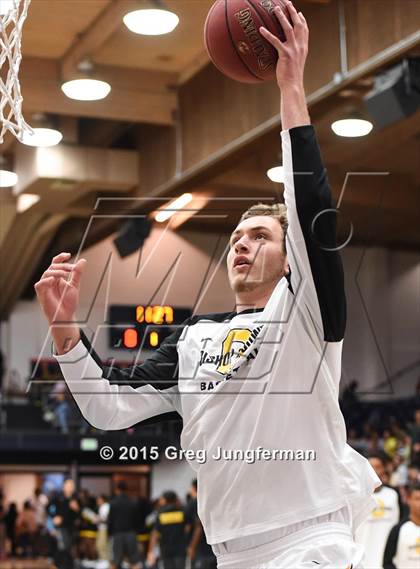 Thumbnail 2 in Moreau Catholic vs. Bishop O'Dowd (CIF NCS D3 Final) photogallery.