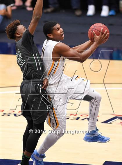 Thumbnail 3 in Moreau Catholic vs. Bishop O'Dowd (CIF NCS D3 Final) photogallery.