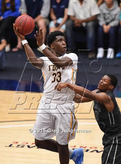 Thumbnail 3 in Moreau Catholic vs. Bishop O'Dowd (CIF NCS D3 Final) photogallery.