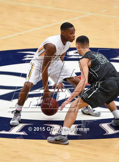 Thumbnail 3 in Moreau Catholic vs. Bishop O'Dowd (CIF NCS D3 Final) photogallery.