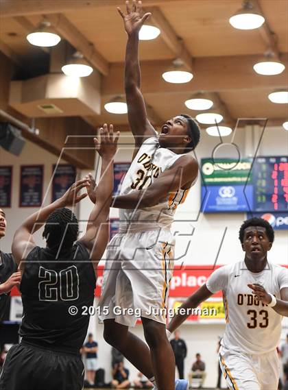 Thumbnail 3 in Moreau Catholic vs. Bishop O'Dowd (CIF NCS D3 Final) photogallery.