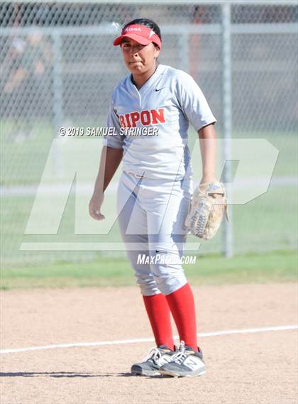 Thumbnail 2 in Calaveras vs. Ripon (NorCal Classic) photogallery.