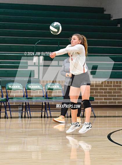 Thumbnail 2 in Rudder vs Smithville photogallery.