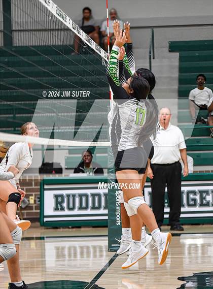 Thumbnail 2 in Rudder vs Smithville photogallery.