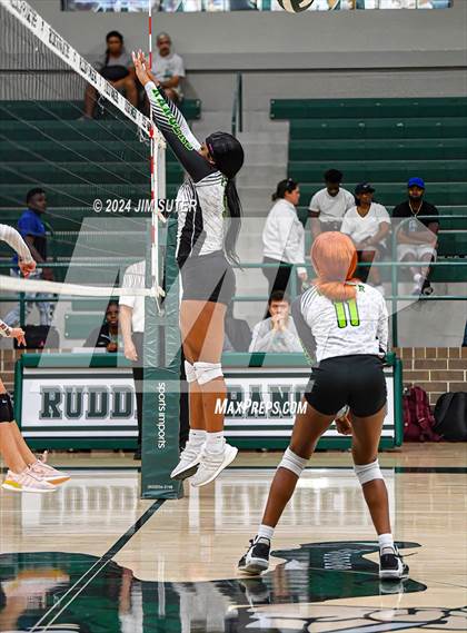 Thumbnail 2 in Rudder vs Smithville photogallery.
