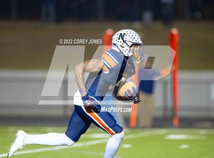 Thumbnail 3 in Thomas County Central vs Northside photogallery.