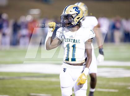 Thumbnail 2 in Thomas County Central vs Northside photogallery.