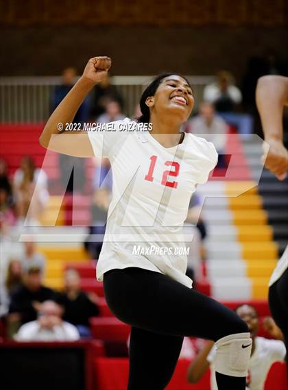 Thumbnail 2 in Torrey Pines @ Cathedral Catholic (CIF Open State Regional Semifinals) photogallery.