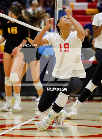 Thumbnail 1 in Torrey Pines @ Cathedral Catholic (CIF Open State Regional Semifinals) photogallery.
