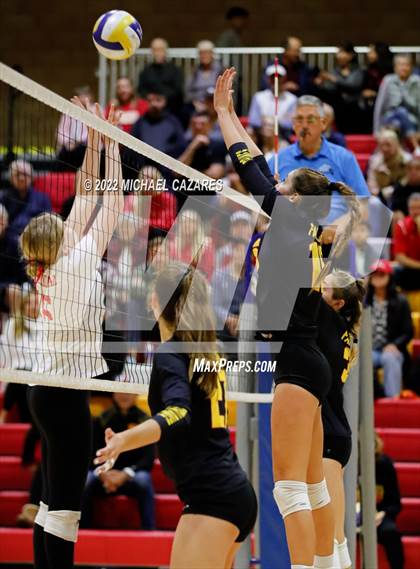 Thumbnail 3 in Torrey Pines @ Cathedral Catholic (CIF Open State Regional Semifinals) photogallery.