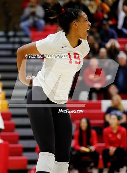 Thumbnail 2 in Torrey Pines @ Cathedral Catholic (CIF Open State Regional Semifinals) photogallery.