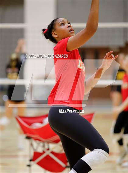 Thumbnail 3 in Torrey Pines @ Cathedral Catholic (CIF Open State Regional Semifinals) photogallery.