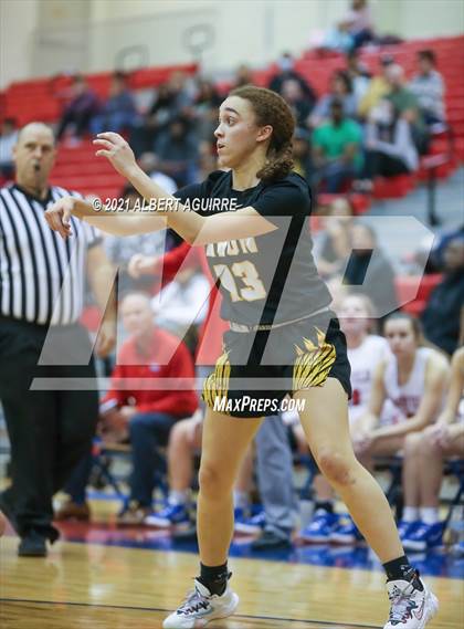 Thumbnail 2 in Avon @ Plainfield photogallery.