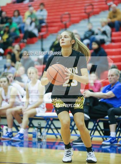 Thumbnail 2 in Avon @ Plainfield photogallery.