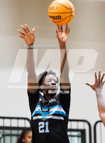 Thumbnail 3 in Riverside Christian Academy vs Combine Academy Varsity (Veterans Showcase 2025) photogallery.