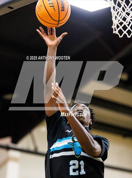 Thumbnail 3 in Riverside Christian Academy vs Combine Academy Varsity (Veterans Showcase 2025) photogallery.