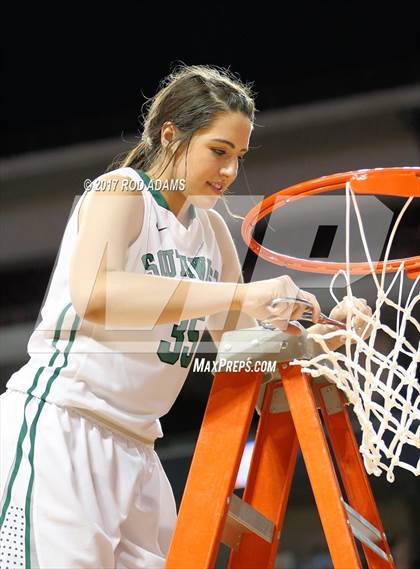 Thumbnail 2 in Lincoln Southwest vs. Millard South (NSAA Class A Final) photogallery.
