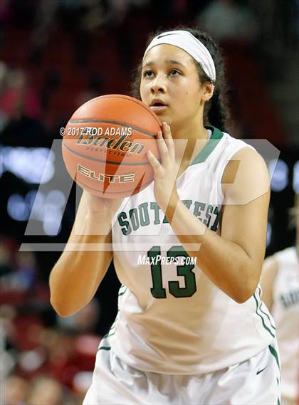 Thumbnail 2 in Lincoln Southwest vs. Millard South (NSAA Class A Final) photogallery.