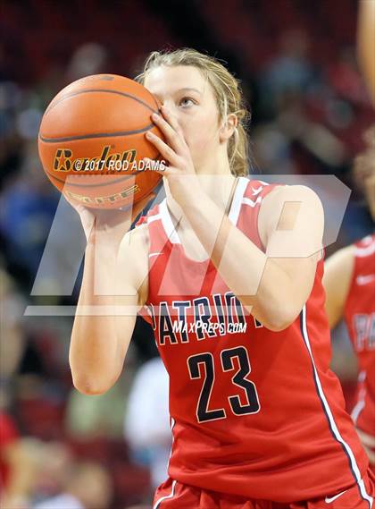 Thumbnail 1 in Lincoln Southwest vs. Millard South (NSAA Class A Final) photogallery.