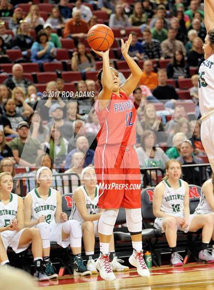 Thumbnail 1 in Lincoln Southwest vs. Millard South (NSAA Class A Final) photogallery.
