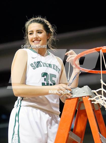 Thumbnail 3 in Lincoln Southwest vs. Millard South (NSAA Class A Final) photogallery.