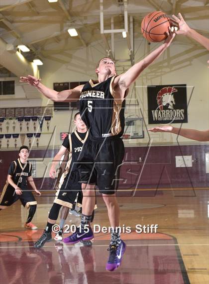 Thumbnail 3 in Rosemont vs. Pioneer (Hunter Classic) photogallery.