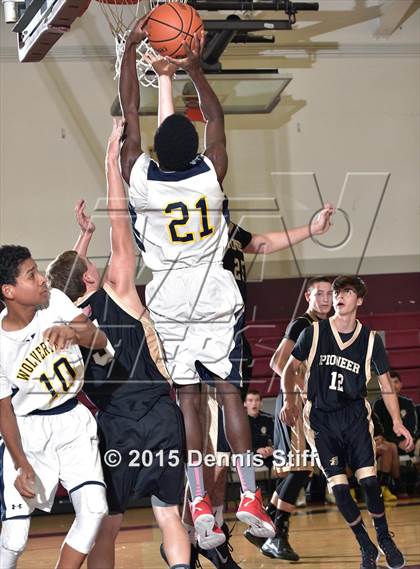 Thumbnail 2 in Rosemont vs. Pioneer (Hunter Classic) photogallery.
