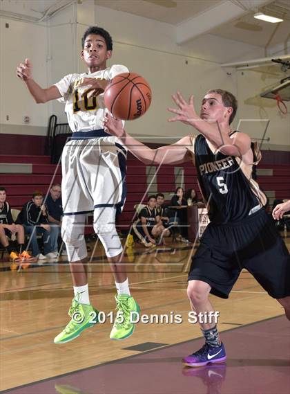 Thumbnail 3 in Rosemont vs. Pioneer (Hunter Classic) photogallery.