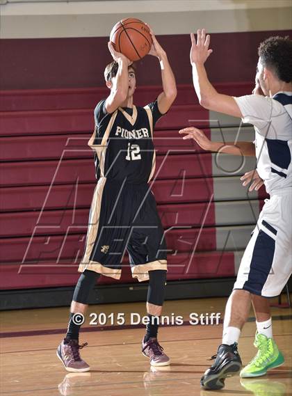 Thumbnail 2 in Rosemont vs. Pioneer (Hunter Classic) photogallery.