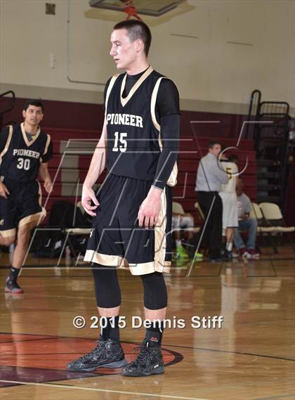 Thumbnail 3 in Rosemont vs. Pioneer (Hunter Classic) photogallery.