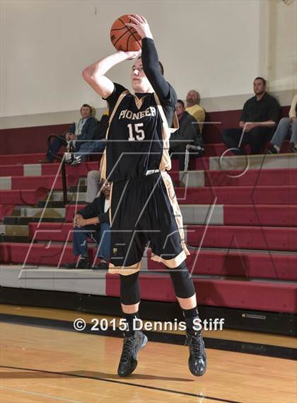 Thumbnail 3 in Rosemont vs. Pioneer (Hunter Classic) photogallery.