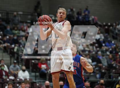 Thumbnail 2 in Richfield vs. Juab (UHSAA 3A Quarterfinal) photogallery.