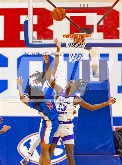 Thumbnail 3 in West Brook vs. Lincoln (Beaumont ISD/YMBL Basketball Tournament) photogallery.