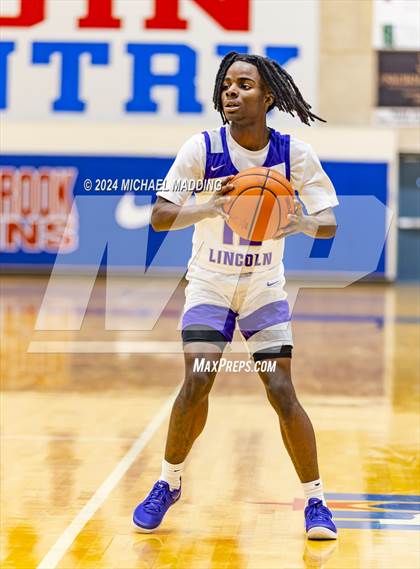 Thumbnail 2 in West Brook vs. Lincoln (Beaumont ISD/YMBL Basketball Tournament) photogallery.