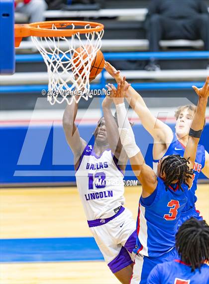 Thumbnail 3 in West Brook vs. Lincoln (Beaumont ISD/YMBL Basketball Tournament) photogallery.