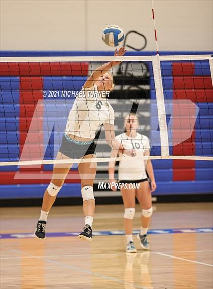 Thumbnail 3 in Lakeland @ Lake City (Scrimmage) photogallery.