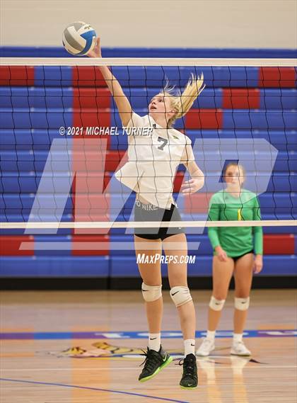 Thumbnail 3 in Lakeland @ Lake City (Scrimmage) photogallery.